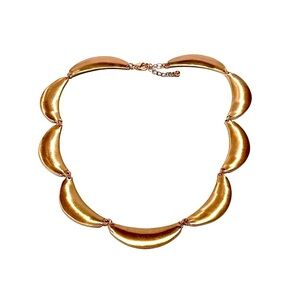SCALLOPED STYLE | Minimalist Brushed Rose Gold Statement Necklace | NWOT